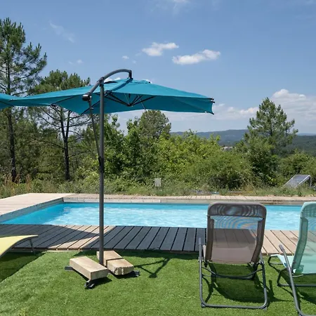 Hamlet Villa Lablachere